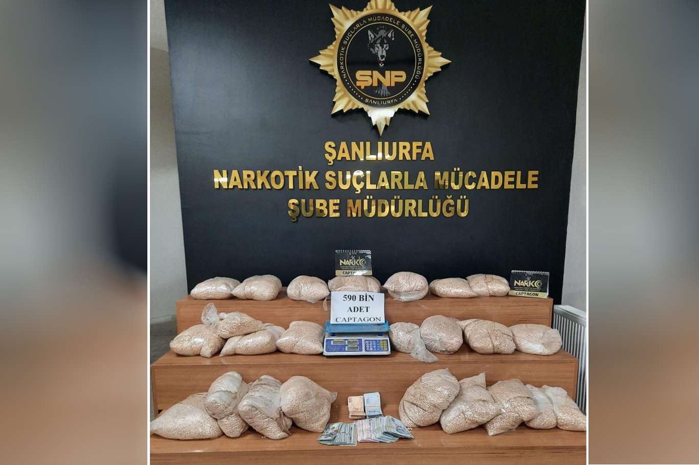 Şanlıurfa'da bir depoya yapılan operasyonda uyuşturucu hap ele geçirildi